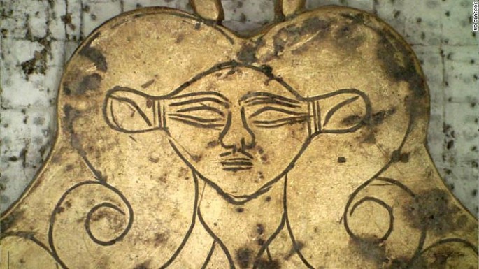 Những ngôi mộ “hoàng tử” chứa đầy kho báu ở Hy Lạp được phát hiện nhung ngoi mo hoang tu chua day kho bau o hy lap duoc phat hien