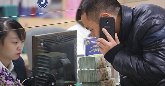 Thêm lo ngại về rủi ro từ phía khách hàng... them lo ngai ve rui ro tu phia khach hang