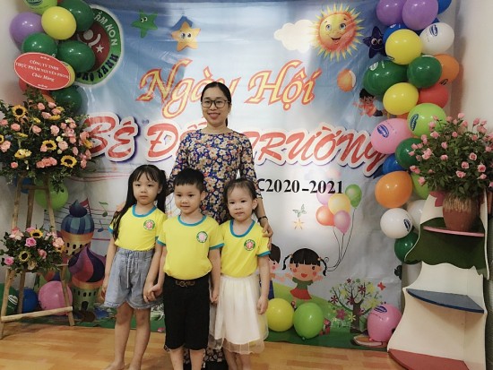 Chủ nhóm lớp mầm non Ngôi sao xanh dành tình yêu tuyệt đối cho những “ngôi sao nhỏ” chu nhom lop mam non ngoi sao xanh danh tinh yeu tuyet doi cho nhung ngoi sao nho