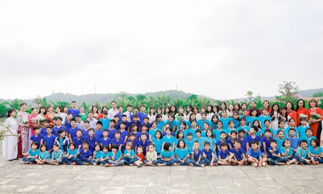 Cô học trò đặc biệt và ước mơ xây mái ấm cho trẻ em nghèo co hoc tro dac biet va uoc mo xay mai am cho tre em ngheo