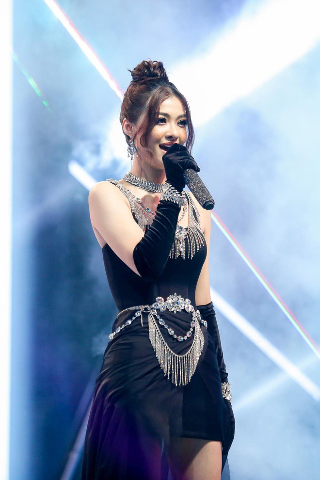 Kiều Loan ăn mặc gợi cảm ảnh 8 Kieu Loan an mac goi cam anh 8