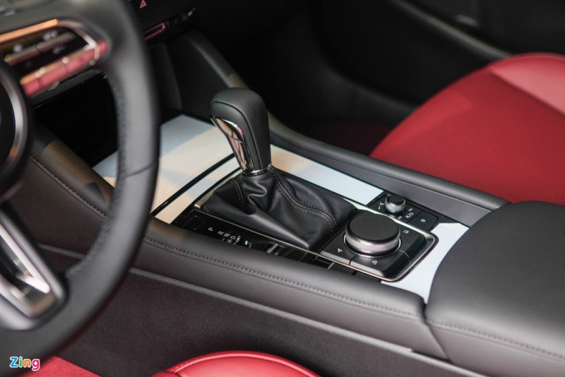 Mazda3 ban ky niem 100 nam ra mat Viet Nam anh 9