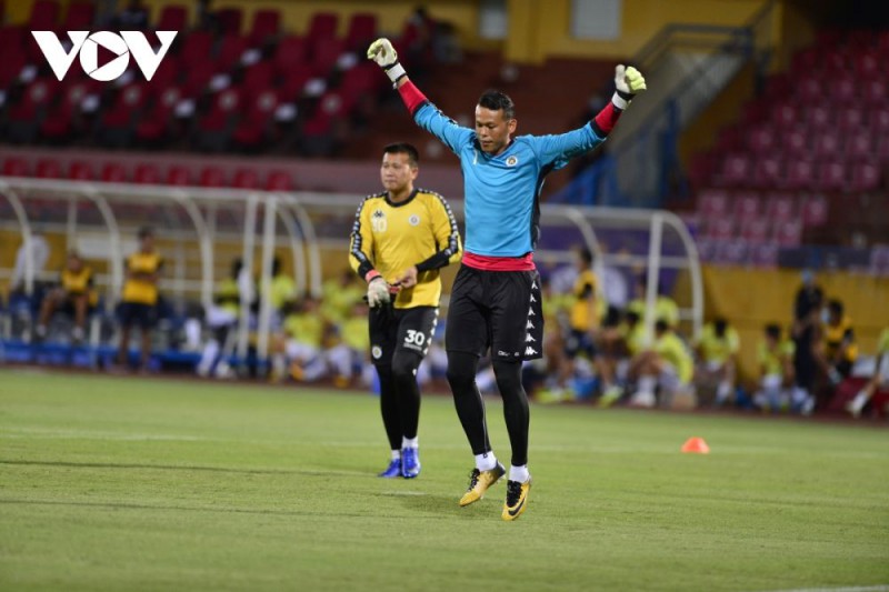 Thủ môn: Bùi Tấn Trường. Đội hình kết hợp trong mơ giữa Viettel và Hà Nội FC