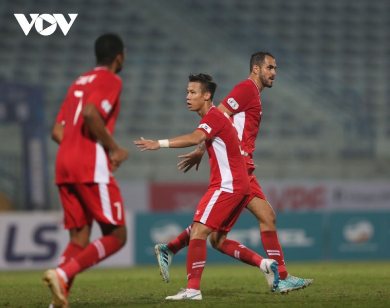 Trung vệ: Quế Ngọc Hải. Đội hình kết hợp trong mơ giữa Viettel và Hà Nội FC