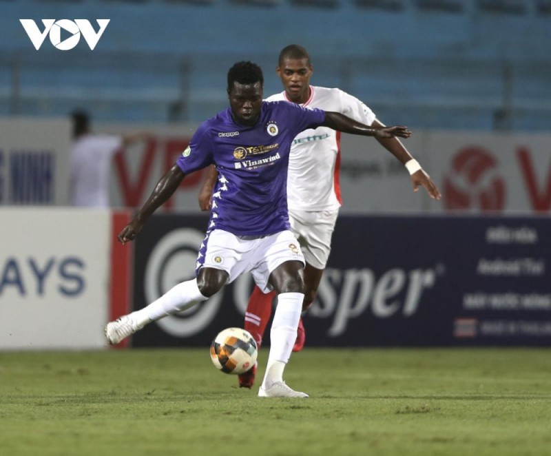 Tiền vệ: Moses Oloya Đội hình kết hợp trong mơ giữa Viettel và Hà Nội FC