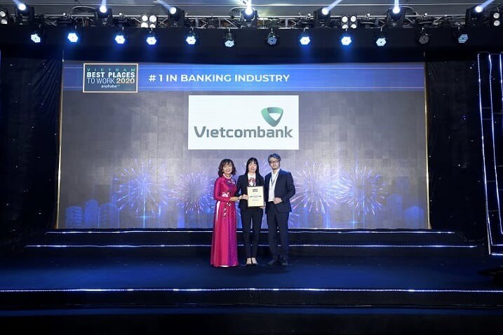 Lần thứ 5 Vietcombank là ngân hàng có môi trường làm việc tốt nhất Việt Nam Lần thứ 5 Vietcombank là ngân hàng có môi trường làm việc tốt nhất Việt Nam