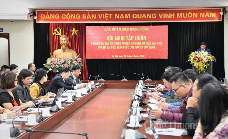 Tuyên truyền dự thảo Văn kiện Đại hội XIII của Đảng cần bài bản, khoa học Tuyên truyền dự thảo Văn kiện Đại hội XIII của Đảng cần bài bản, khoa học