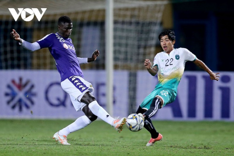 Tiền đạo: Pape Omar. Đội hình dự kiến Hà Nội FC tái ngộ Sài Gòn FC