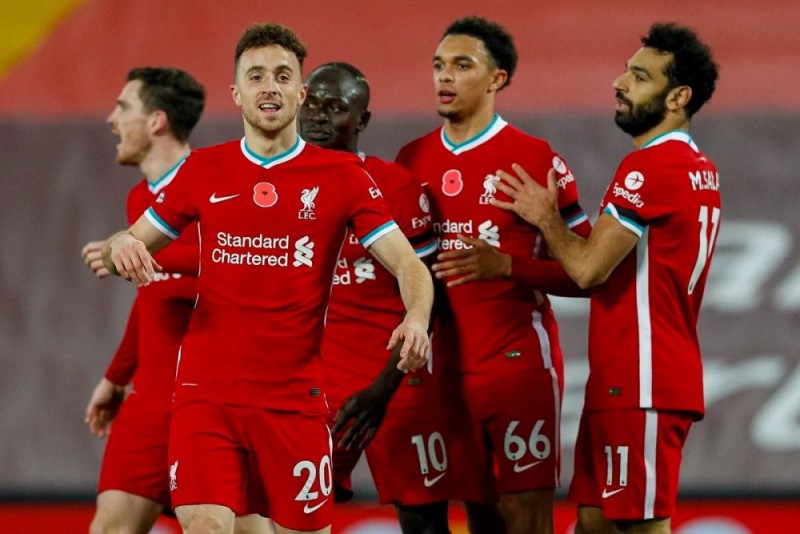 Liverpool sẽ hành quân tới sân của Atalanta với hàng thủ chắp vá. (Nguồn: Goal) Tin bóng đá 24h hôm nay 3/11: Hàng thủ Liverpool chắp vá; Thủ môn ghi bàn và chuyện trớ trêu; Huyền thoại Man Utd Ryan Giggs bị bắt