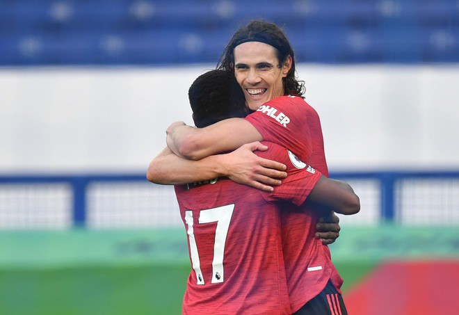 Bruno Fernandes nhuong Cavani anh 2
