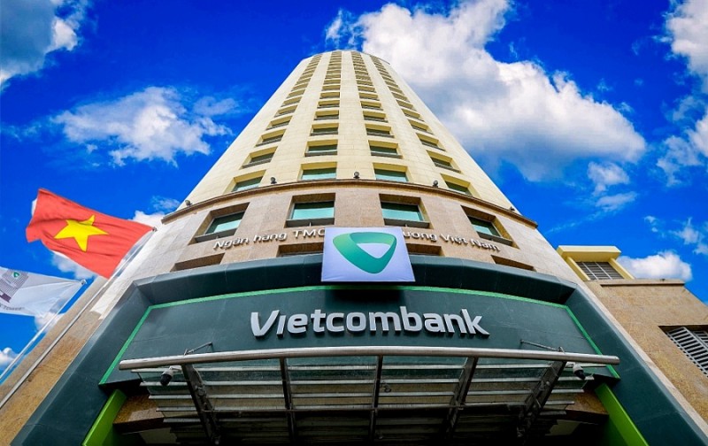 Vietcombank giảm 1%/năm lãi suất cho vay hỗ trợ khách hàng 10 tỉnh miền Trung Vietcombank giảm 1%/năm lãi suất cho vay hỗ trợ khách hàng 10 tỉnh miền Trung